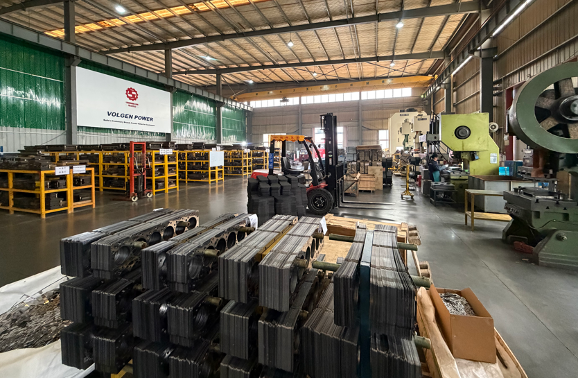 8500 sqm warehouse storing ready-to-ship Cummins Engine gasket kits for wholesale.